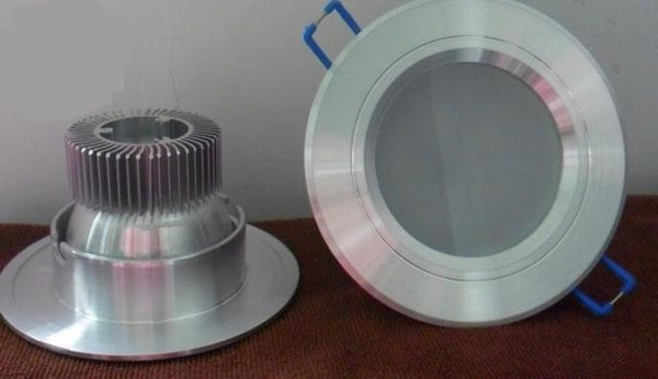 мощный алюминиевый радиатор для охлаждения ламп