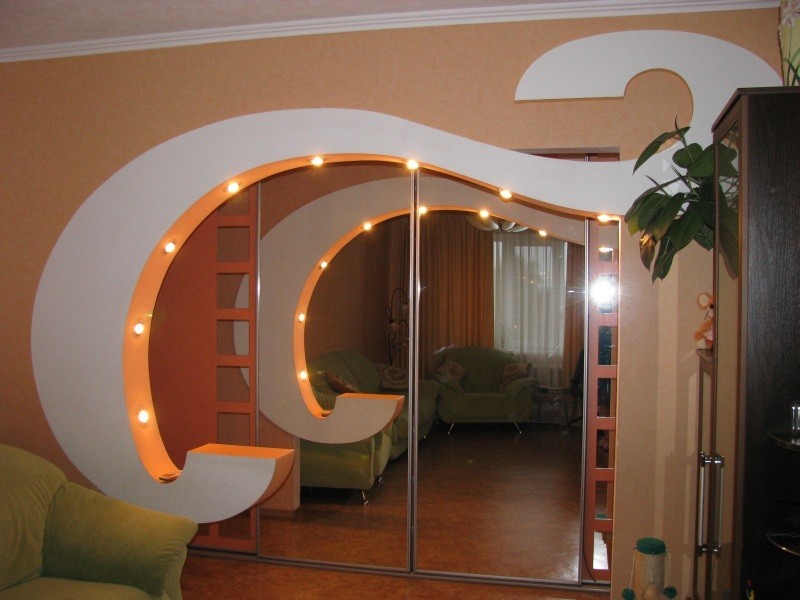 Межкомнатные арки могут объединять две комнаты