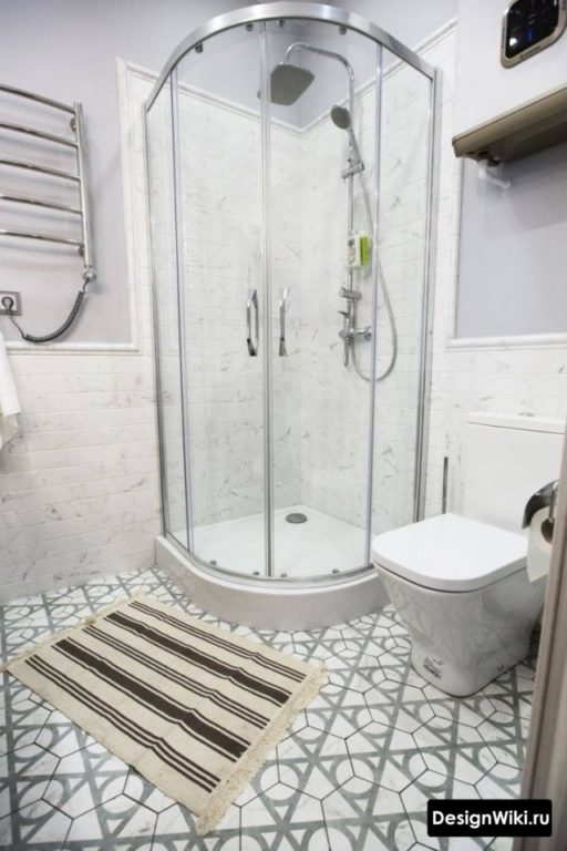 Дизайн ванной комнаты с душем и туалетом