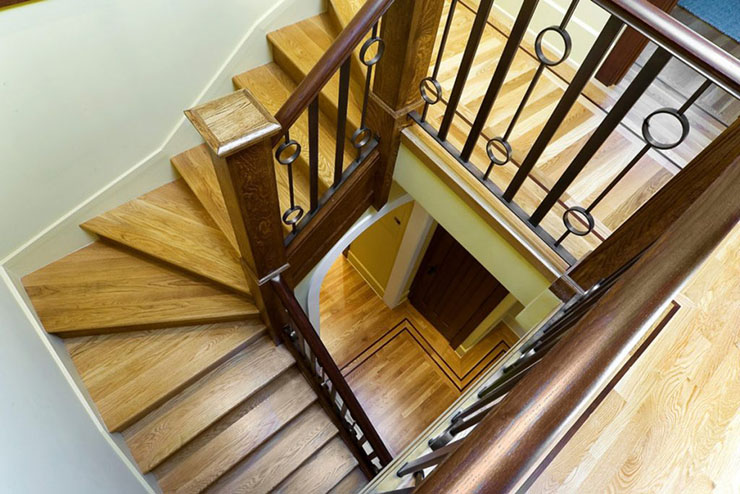 Деревянная лестница с винтовыми ступенями своими руками 112