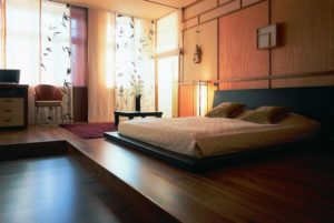 Как поставить кровать в спальне: фэн-шуй и принципы организации пространства