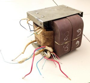 расчет-трансформатор-своими-руками-онлайн-кал-куляторы-особенности-автотрансформаторов-и-торов-10.jpg