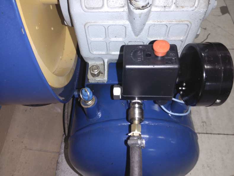 Как отрегулировать реле давления воды с гидроаккумулятором от глубинного насоса на 50 и 80 литров: как настроить, инструкция по регулировке